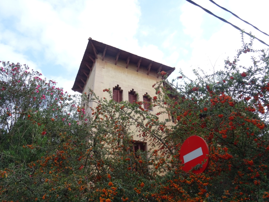 Part superior de la torre del xalet de Josep Borràs.