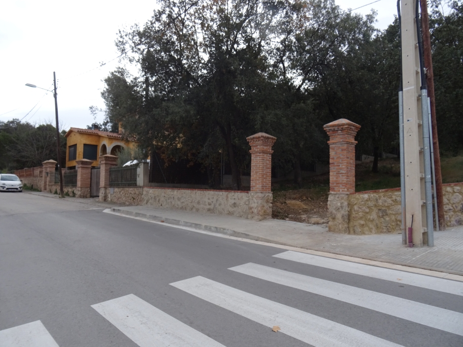 Cancells al solar de la rambla del Jardí número 150 i passeig de les Camèlies número 59.