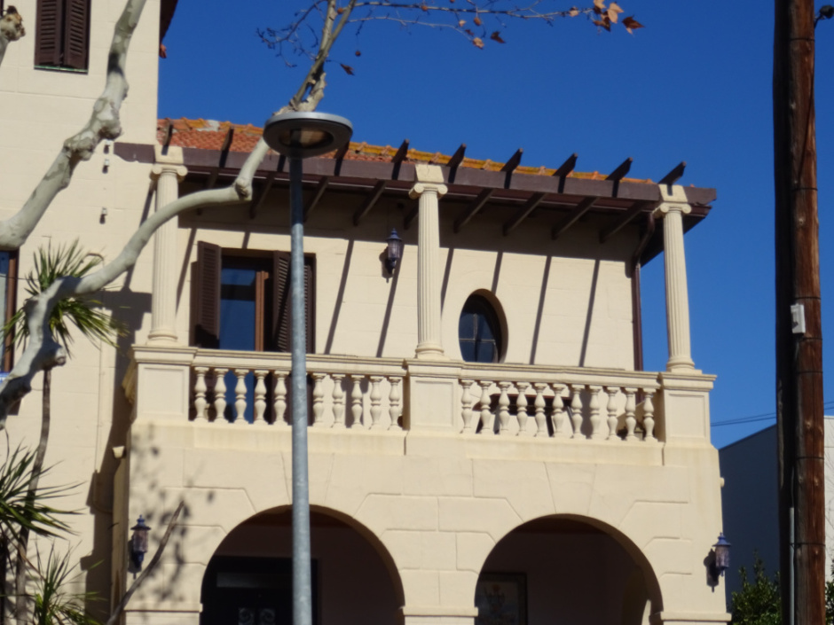 Xalet al passeig de Rubí número 82