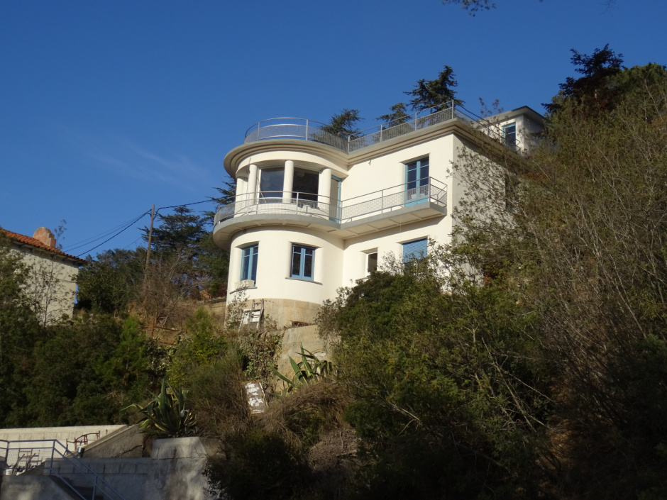 Xalet racionalista de l'avinguda Tarruell número 57.