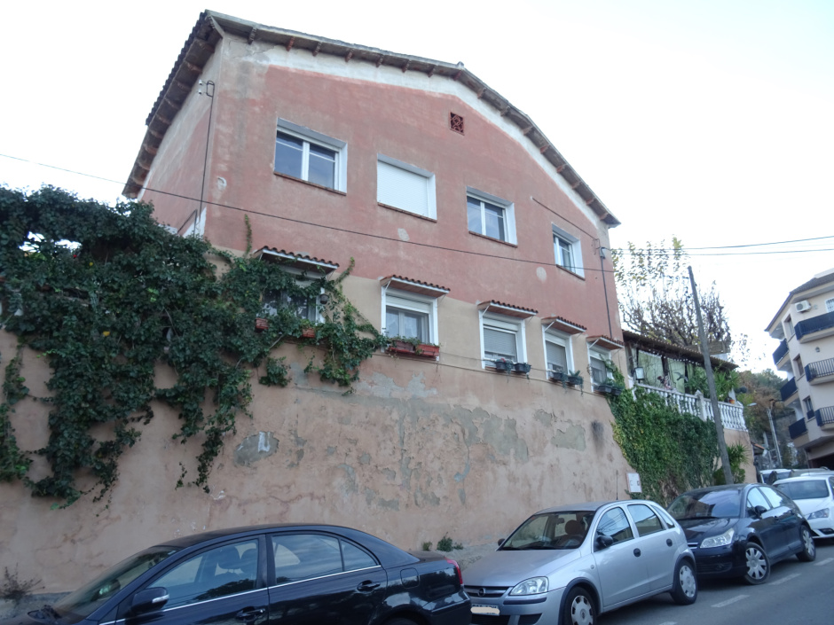 Conjunt de dos xalets a l'avinguda Pearson números 54-58.