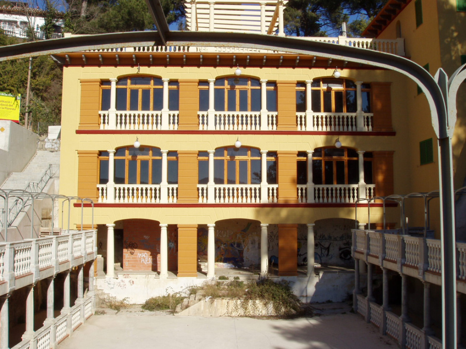 Façana interior del Casino (Ajuntament de Sant Cugat - 2005).