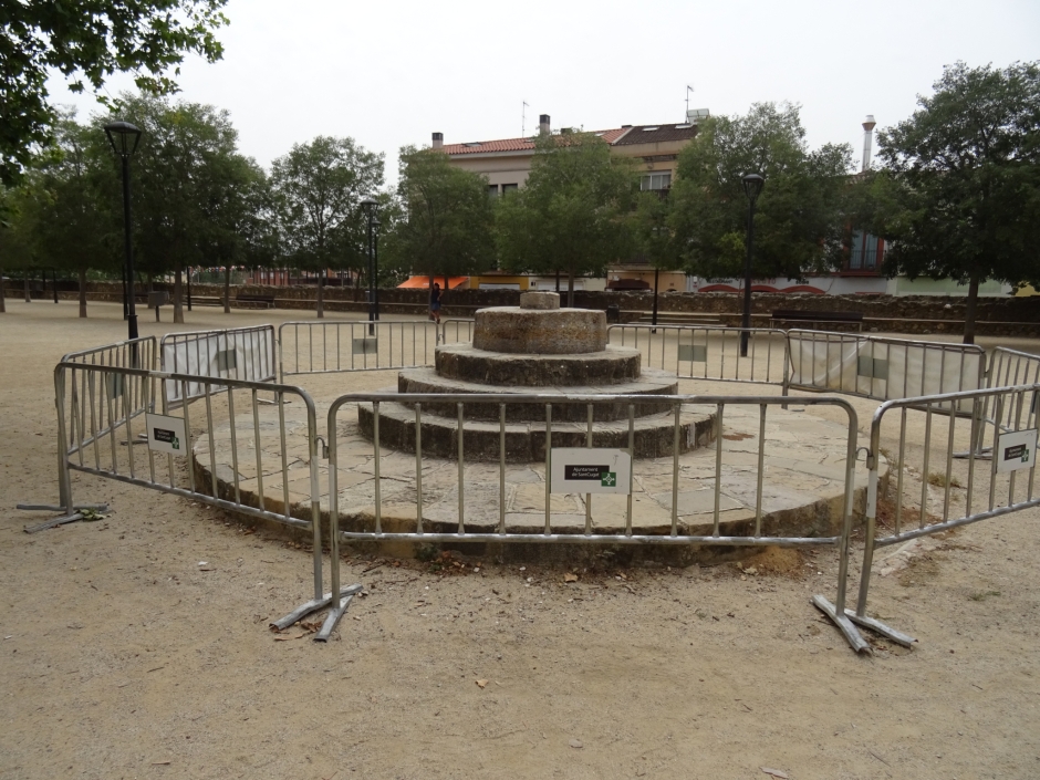 Emplaçament de la creu de terme del monestir.