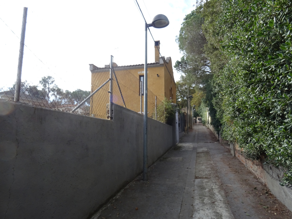 Xalet al passatge Sant Julià número 9.