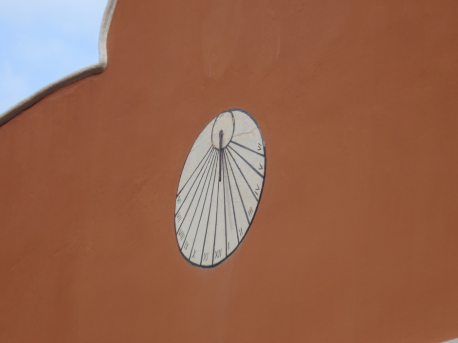 Rellotge de sol de la rambla de Can Bell número 1.