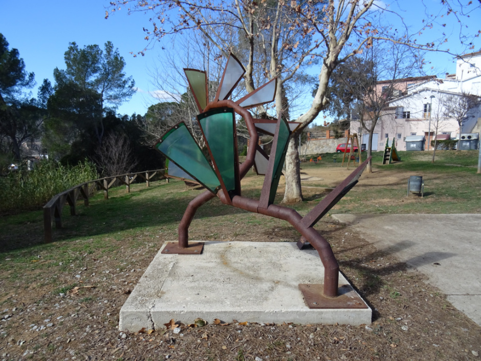 Monument "Hèlix" a la plaça de les Ones.