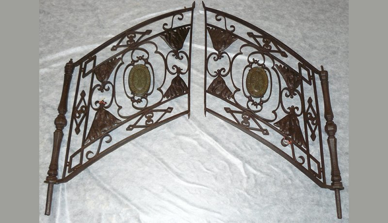 Porta enreixada de l’altar major de l’església del monestir  (Museus de Sant Cugat)