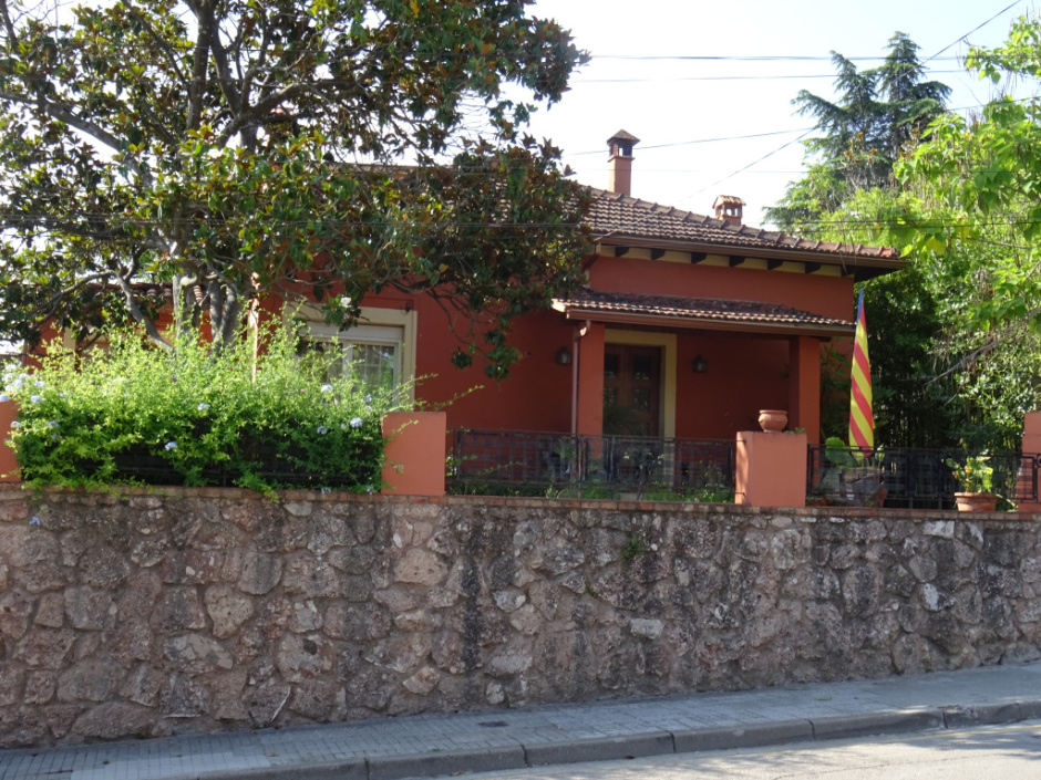 Casa de l'avinguda de Can Monmany número 27