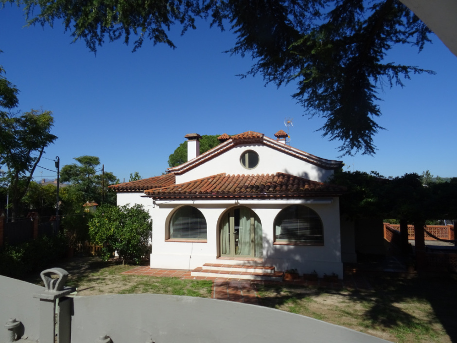 Casa del passeig Camèlies número 74