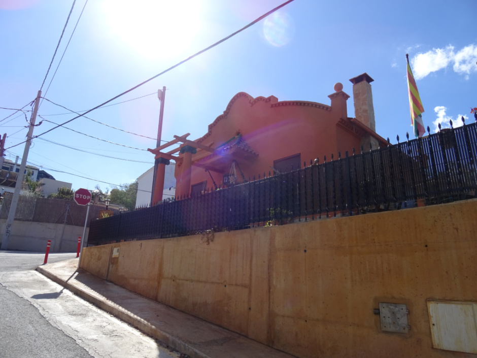 Cal Santa (Casa del carrer Moreneta de Montserrat número 56)