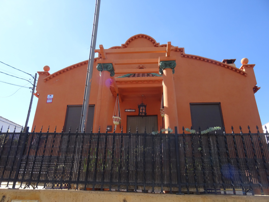 Cal Santa (Casa del carrer Moreneta de Montserrat número 56)