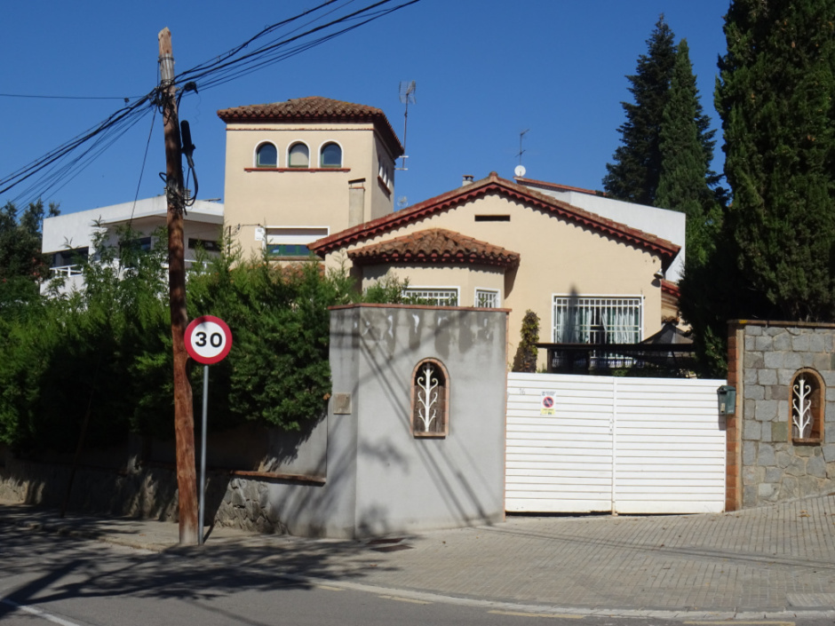 Casa del passeig Rubí número 16