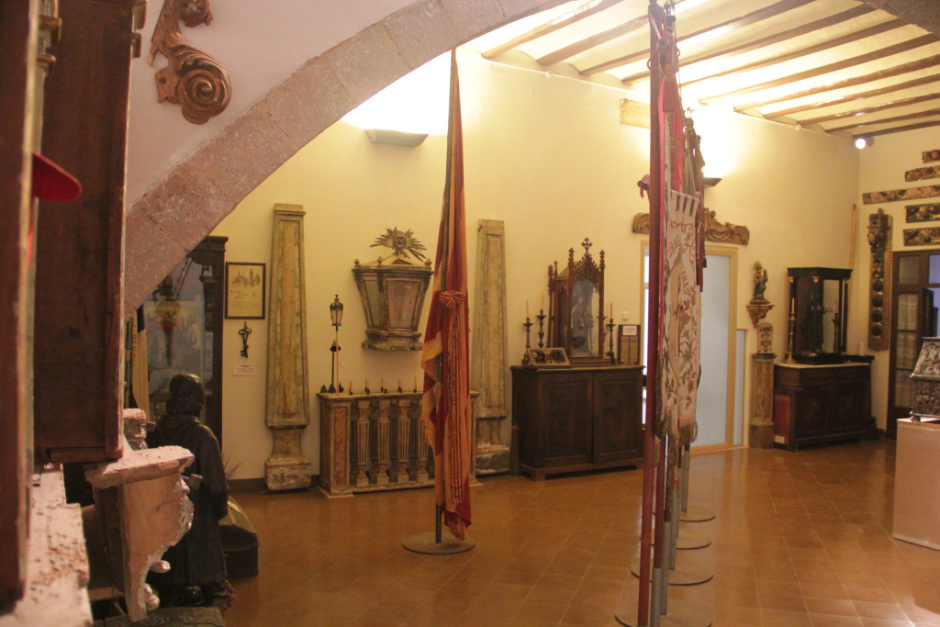 Col·lecció parroquial Signes dels Temps (Foto: Parròquia de Sant Pere d'Octavià).