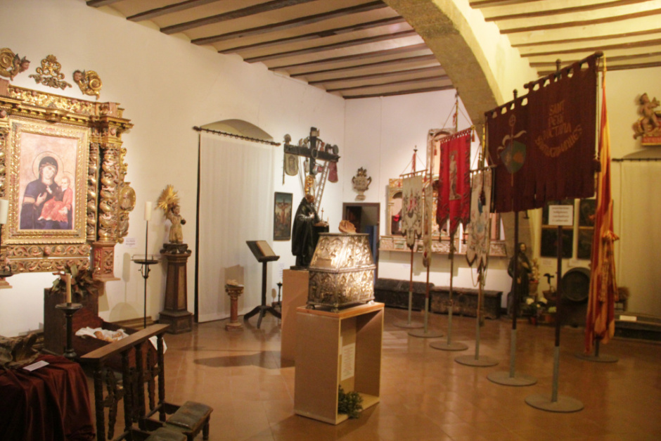 Col·lecció parroquial Signes dels Temps (Foto: Parròquia de Sant Pere d'Octavià).