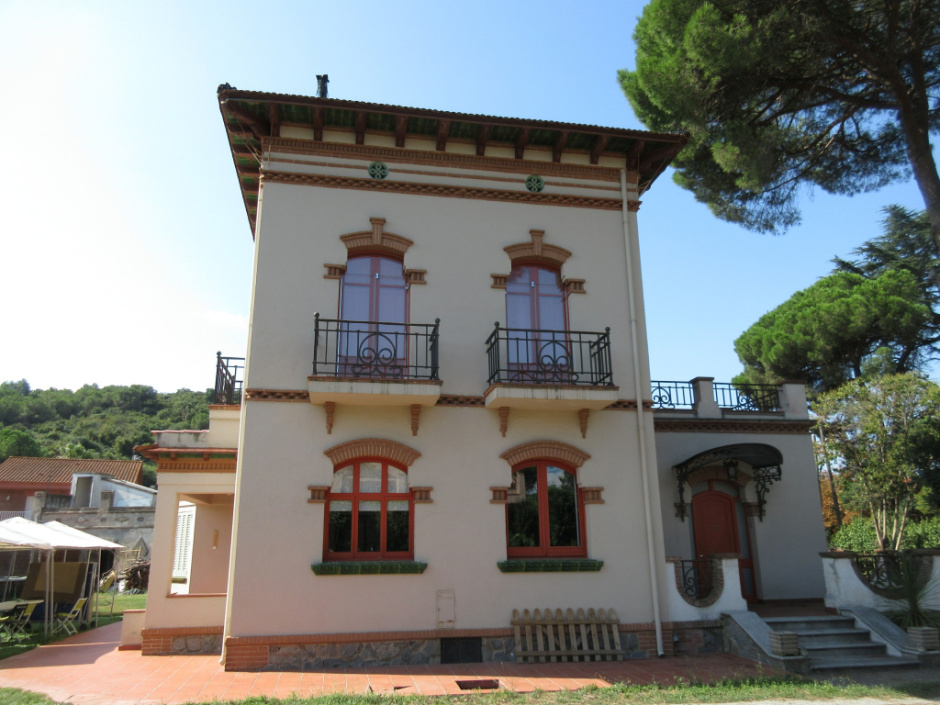 Vista de la façana lateral. Foto IPA.