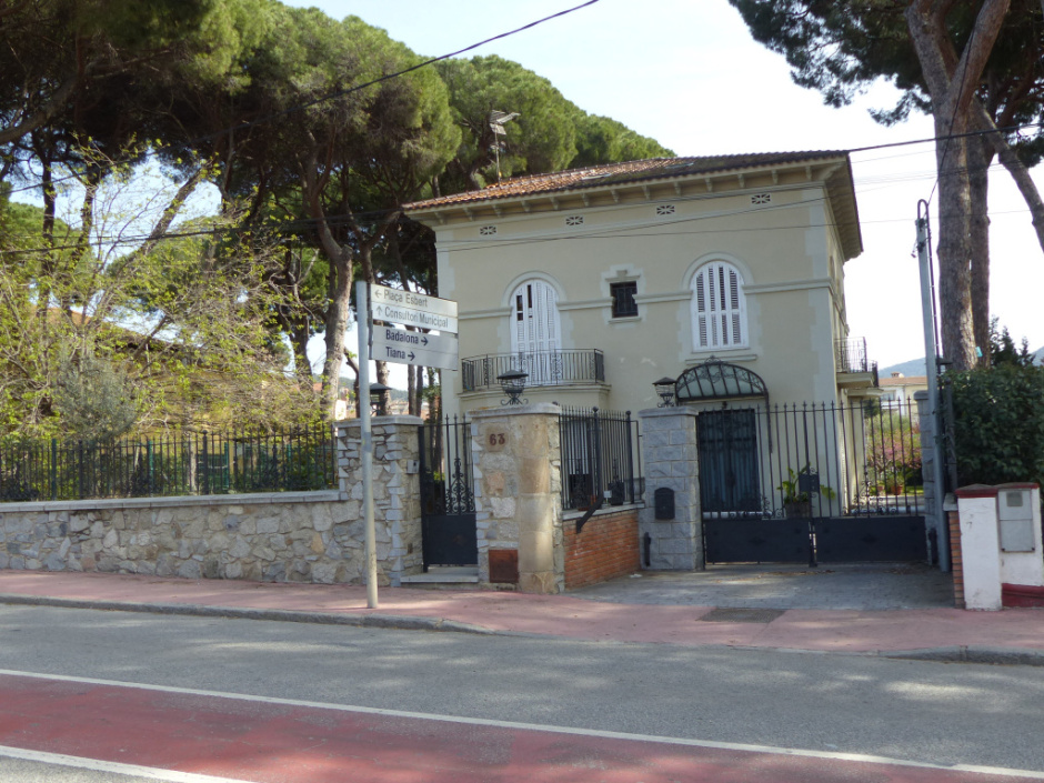 Vista general en relació a la trama urbana.