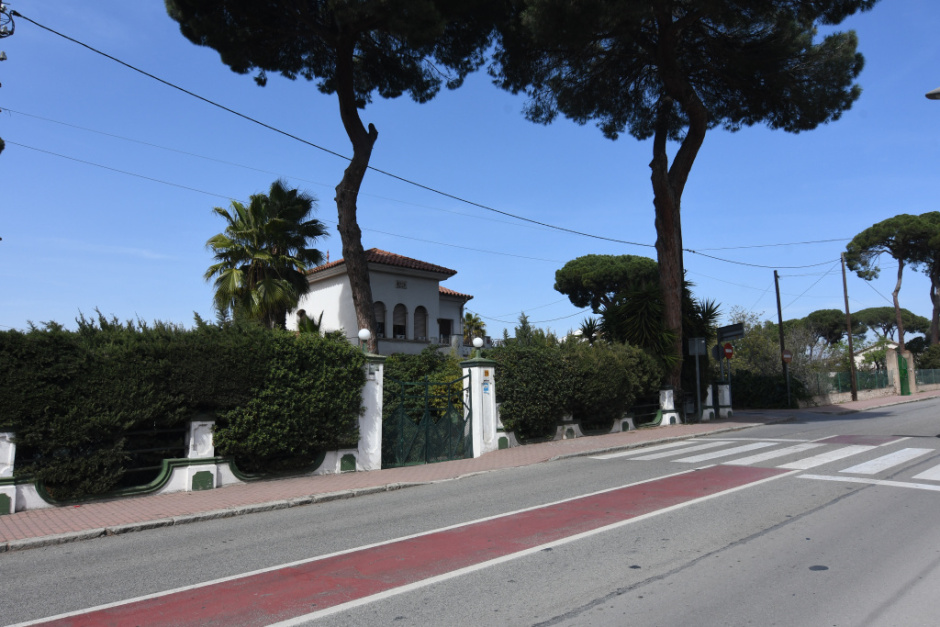 Vista general en relació a la trama urbana.