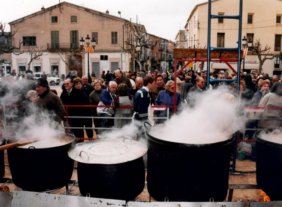 Escudella del 2001. Foto de l'Ajuntament de Sant Feliu de Codines