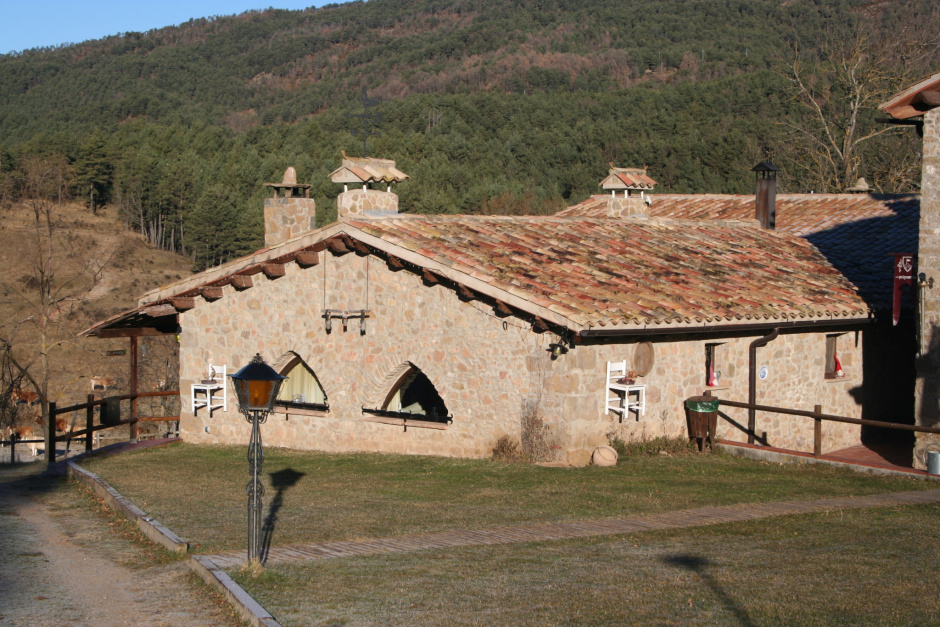 Vista d'una masia del Prat