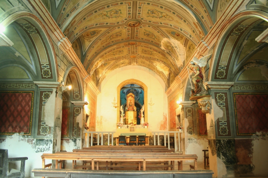 Pintures de la nau del santuari de Santa Maria dels Oms