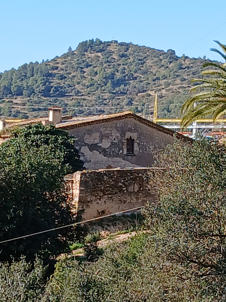 Vista detall de l'emplaçament de la finestra gòtica.