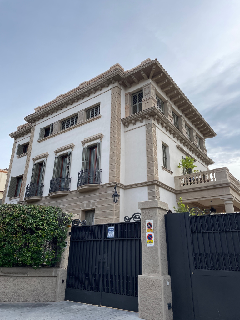 Vista general de la façana.