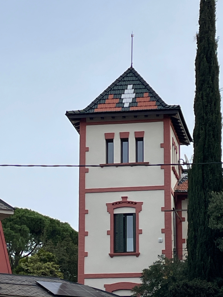 Vista detall de la torre.