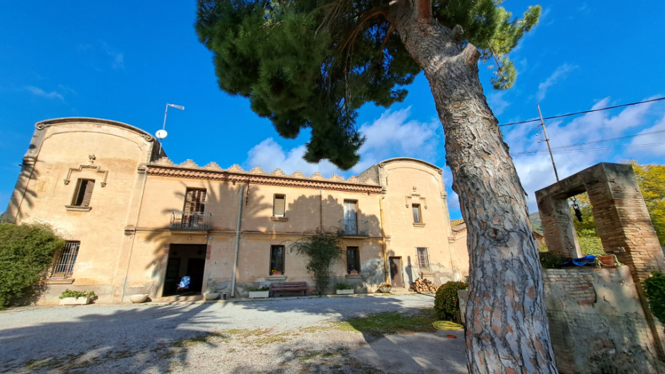 Vista de la façana principal.