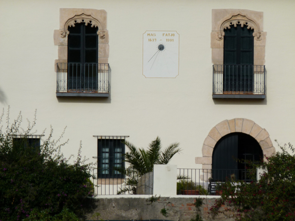 Vista detall de la façana. 