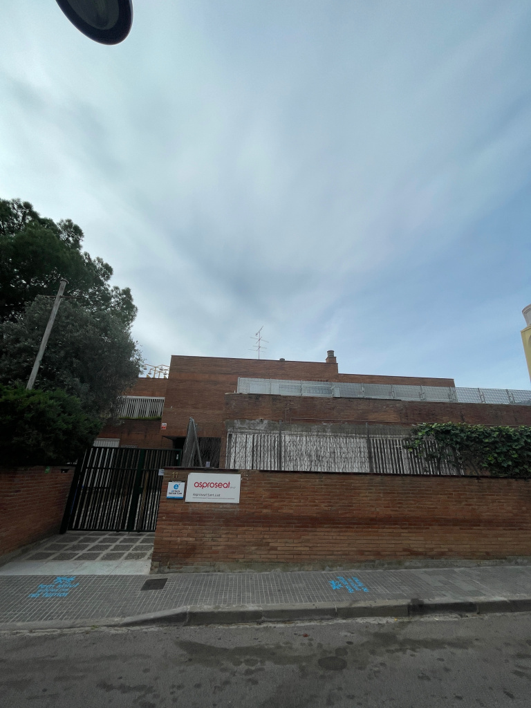 Vista general de la façana.