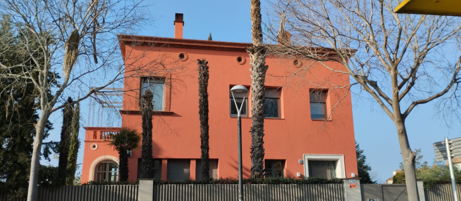 Vista detall de la façana de la rambla de Sant Just.