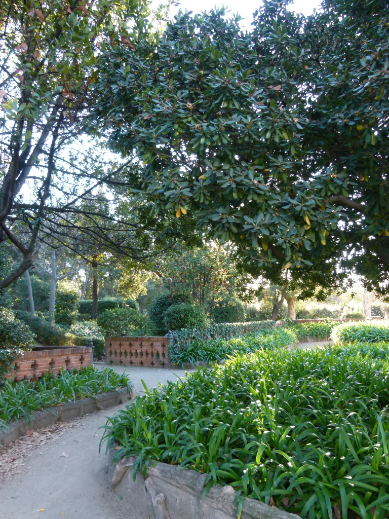 Zona enjardinada del parc.