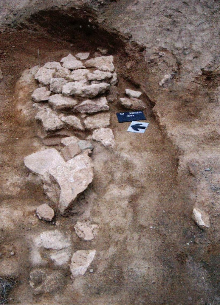 Vista del mur documentat l'any 2004. (Autora: Josefa Huertas. Font: Arxiu Àrea de Coneixement i Recerca DGPC).