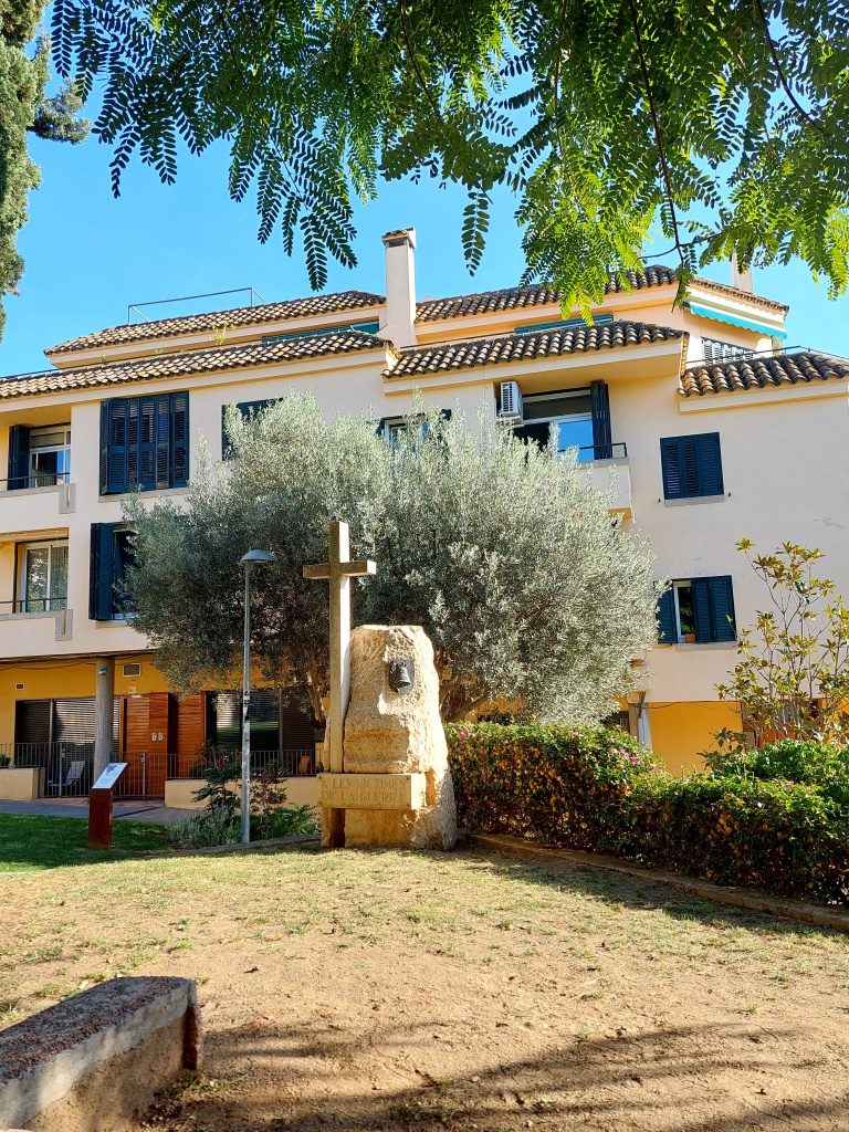 Ubicació del monument i el seu entorn.