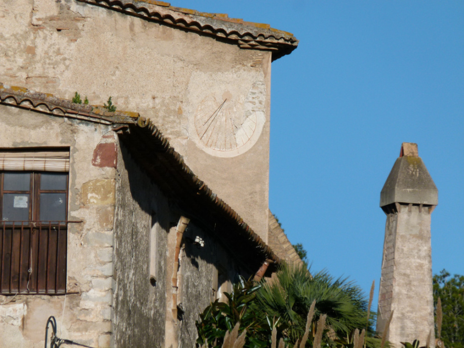 Vista detall de l'emplaçament del rellotge.