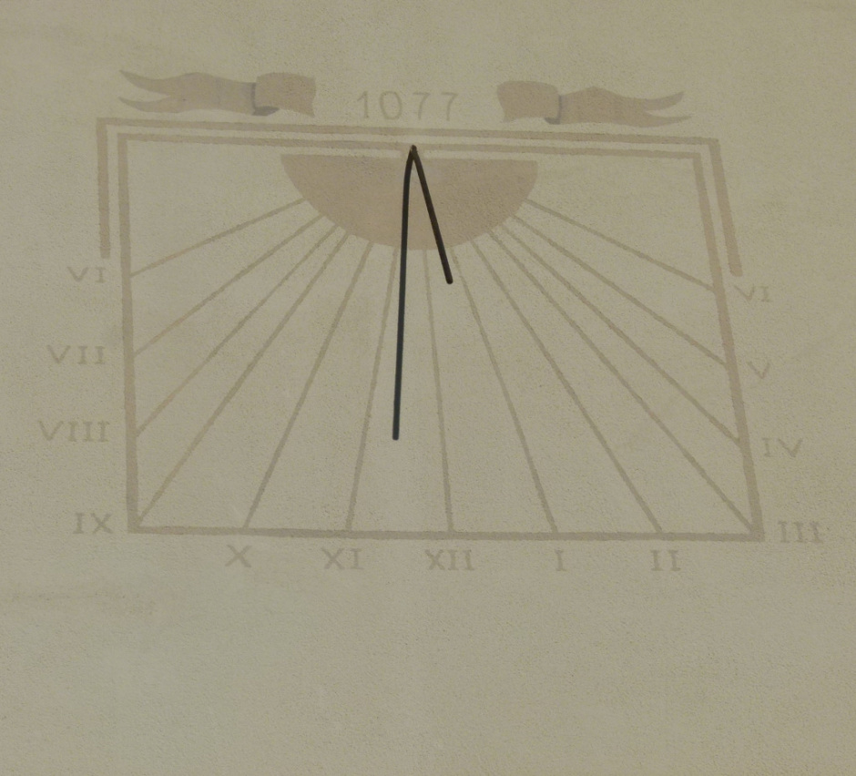 Vista detall del rellotge de sol.