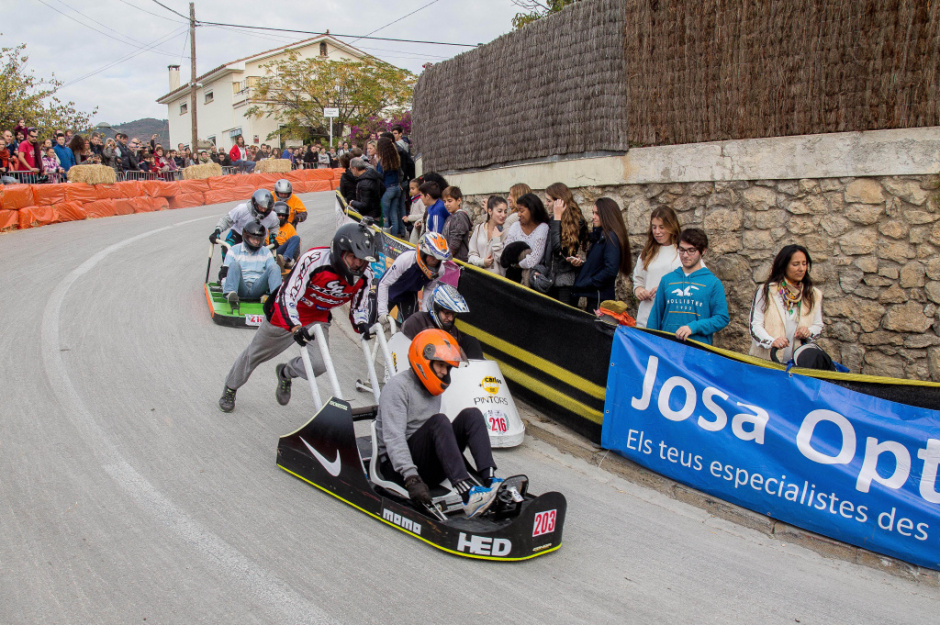 Cursa de Karts de Coixinets de l'any 2016. (Autor: Lluis Tarrés. Font: Arxiu Municipal Sant Just Desvern.