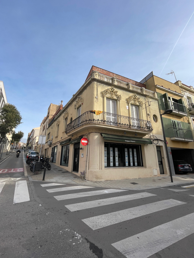 Vista general de la façana.