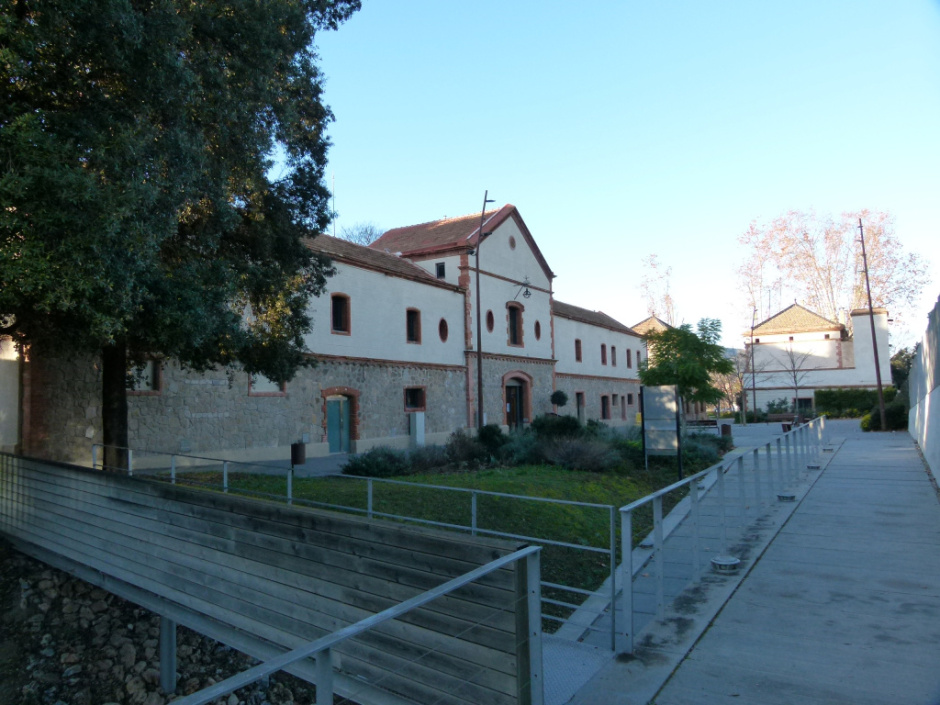 Vista general de la porteria i magatzems de la finca agrícola de Torreblanca.