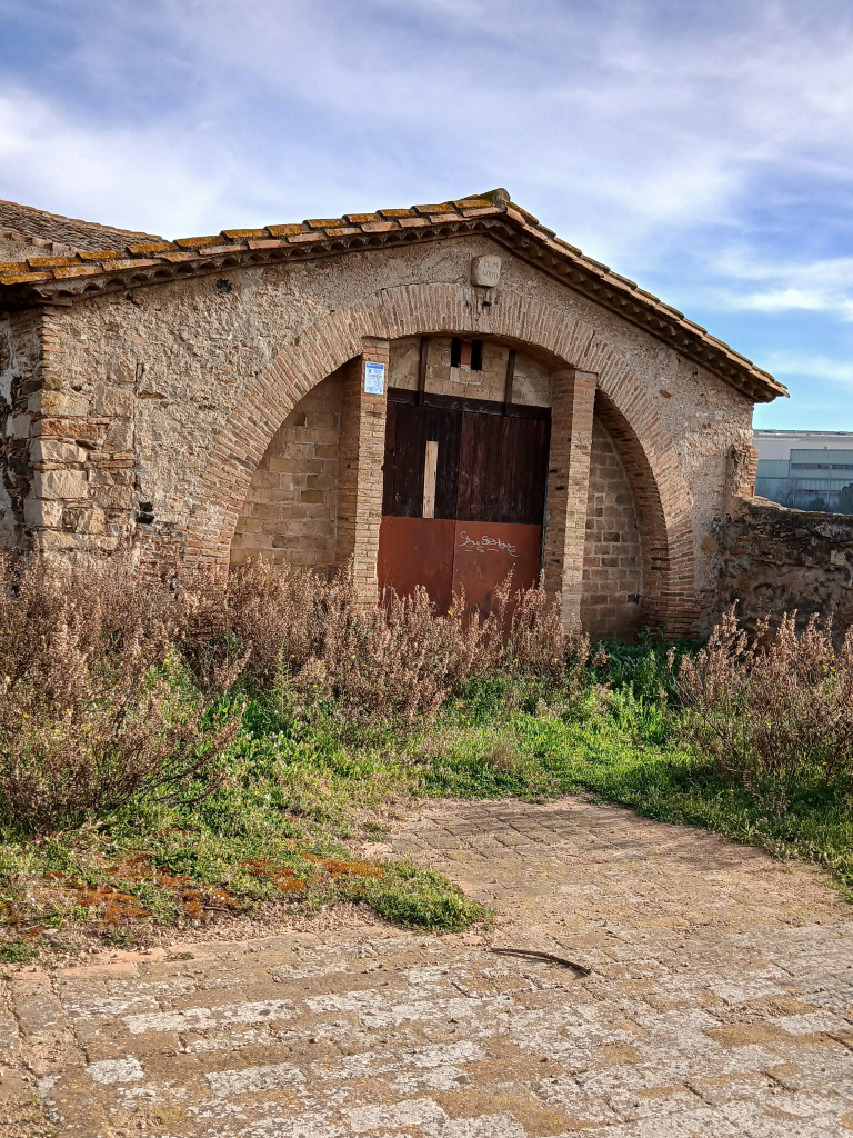 Construcció annexa a l'era. 