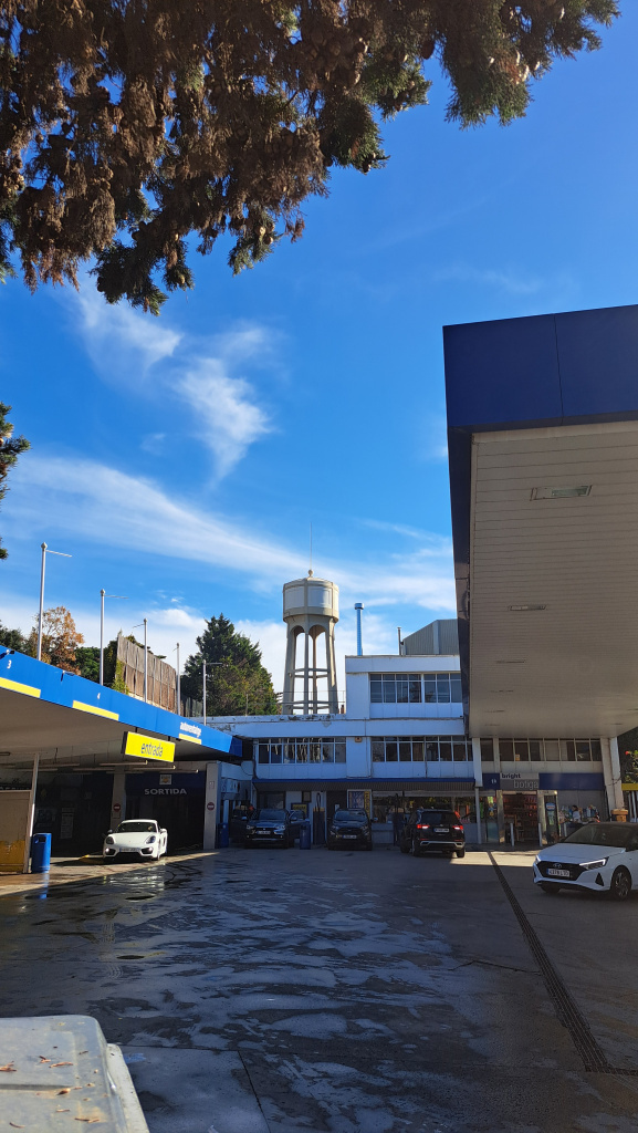 Ubicació del dipósit en el conjunt edificat. Autora: Juana María Huélamo.