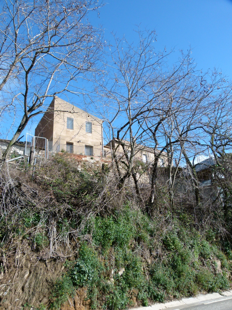 Vista de la masia de can Cuiàs.