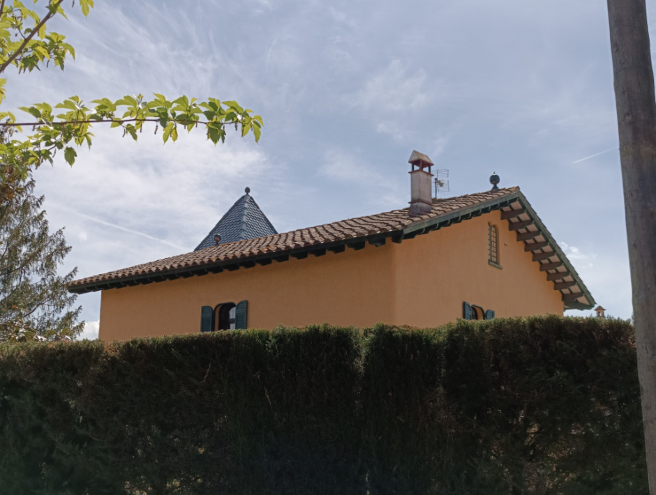 Vista lateral de la casa