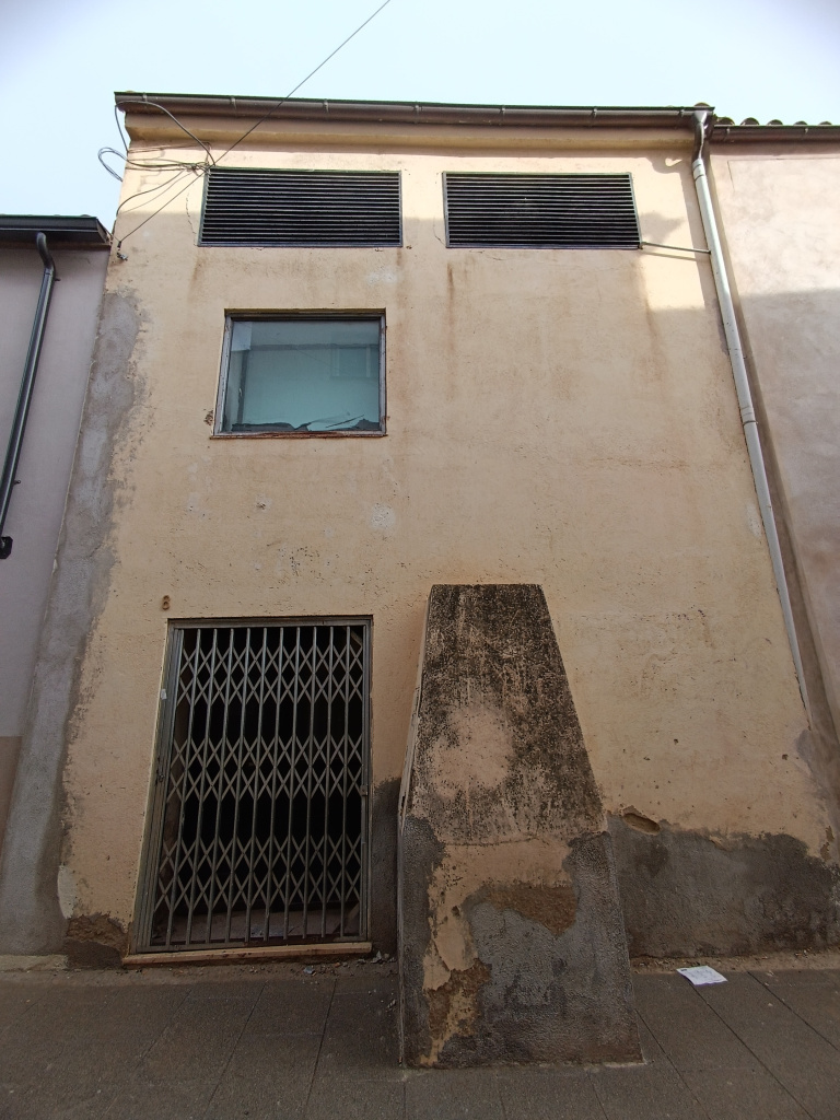 La casa núm. 8 conserva el pou exterior