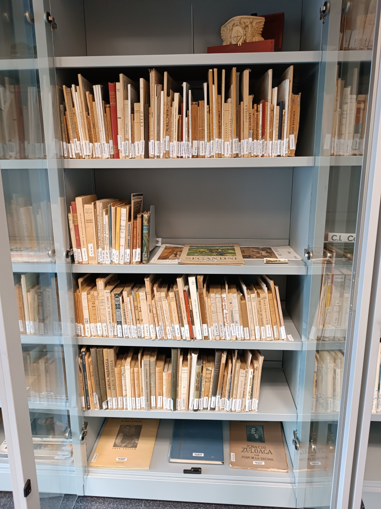 Part del fons bibliogràfic de Vila Puig