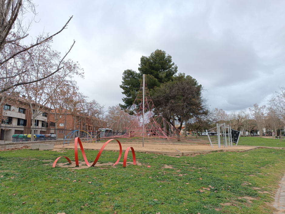 Un dels espirals situats al Parc de les Morisques (1)