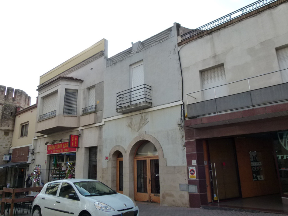 Casa del carrer Mossèn Cinto Verdaguer 11