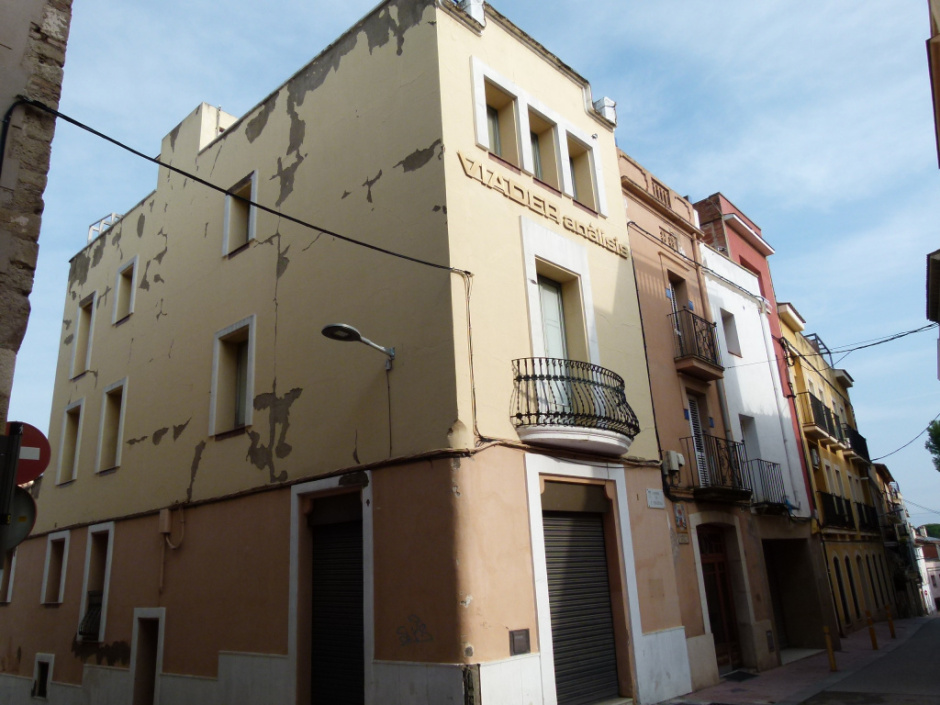 Cases bessones al carrer de l'Hospital