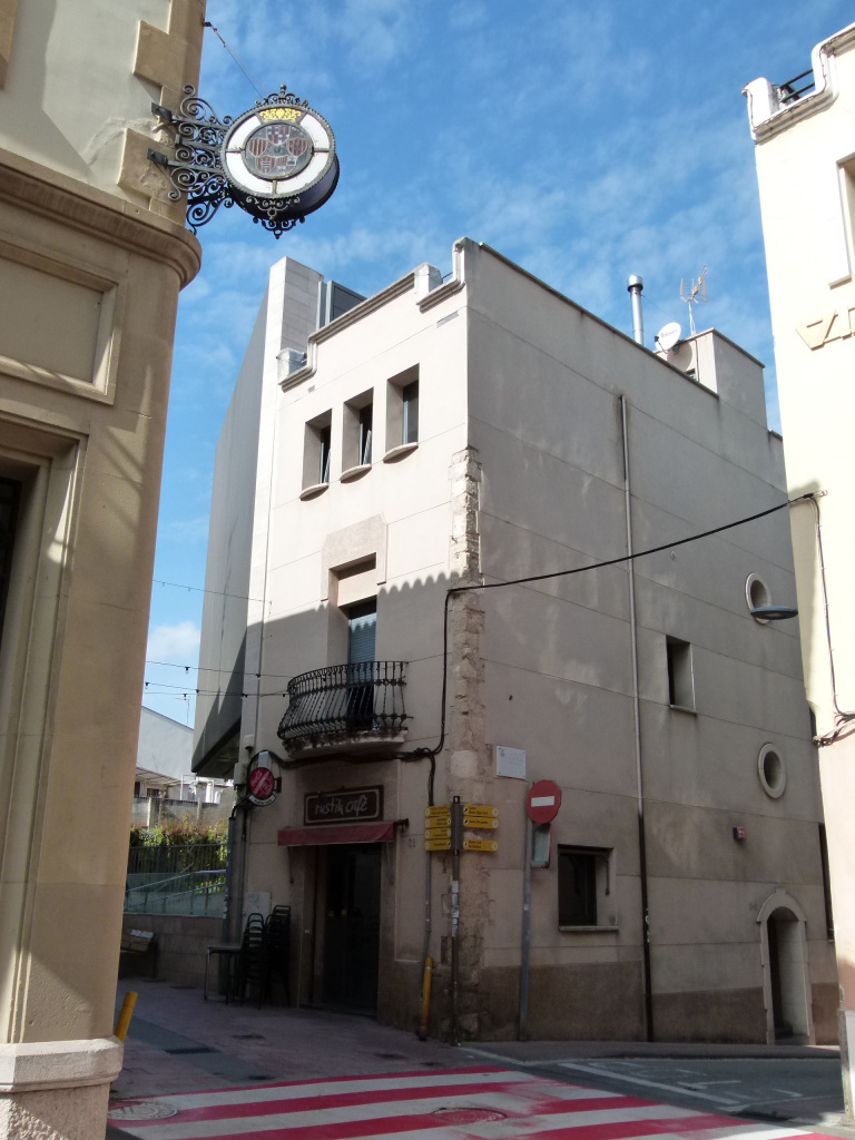 Cases bessones al carrer de l'Hospital