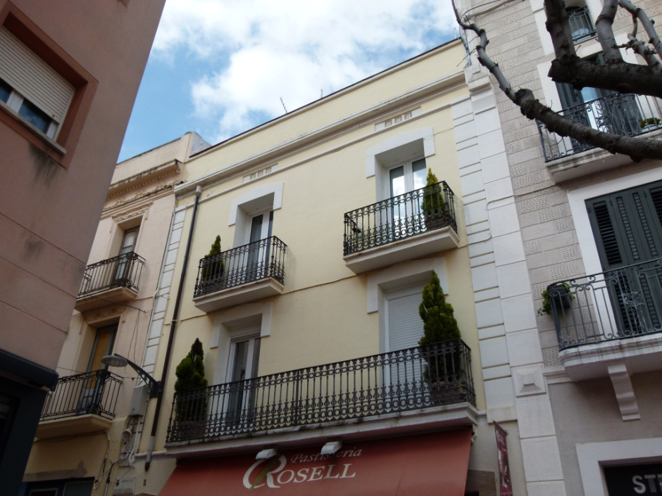 Casa carrer del Dr. Escayola 2